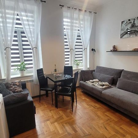 Studio Sanowa Przemysl Luaran gambar