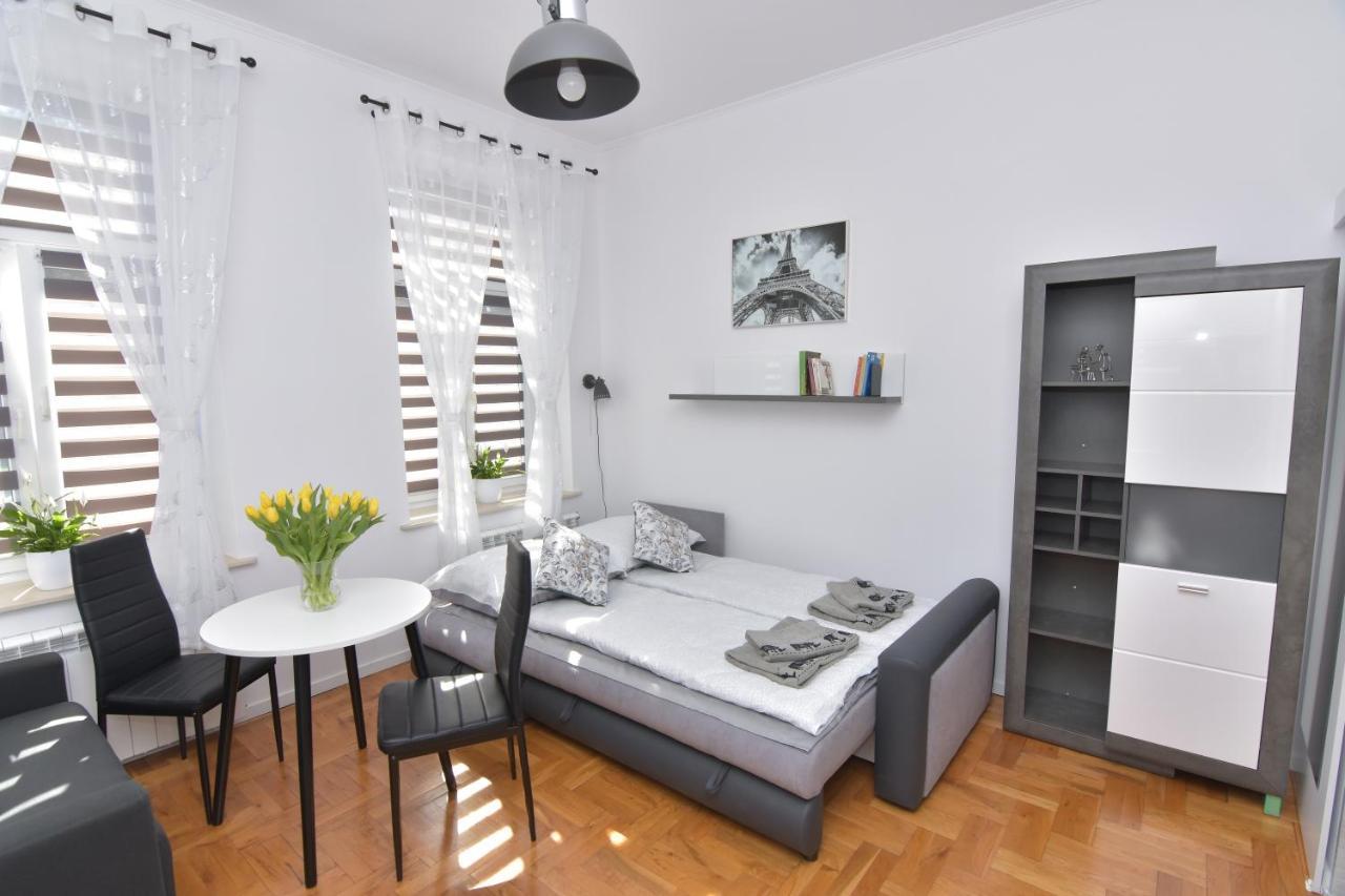 Studio Sanowa Przemysl Luaran gambar
