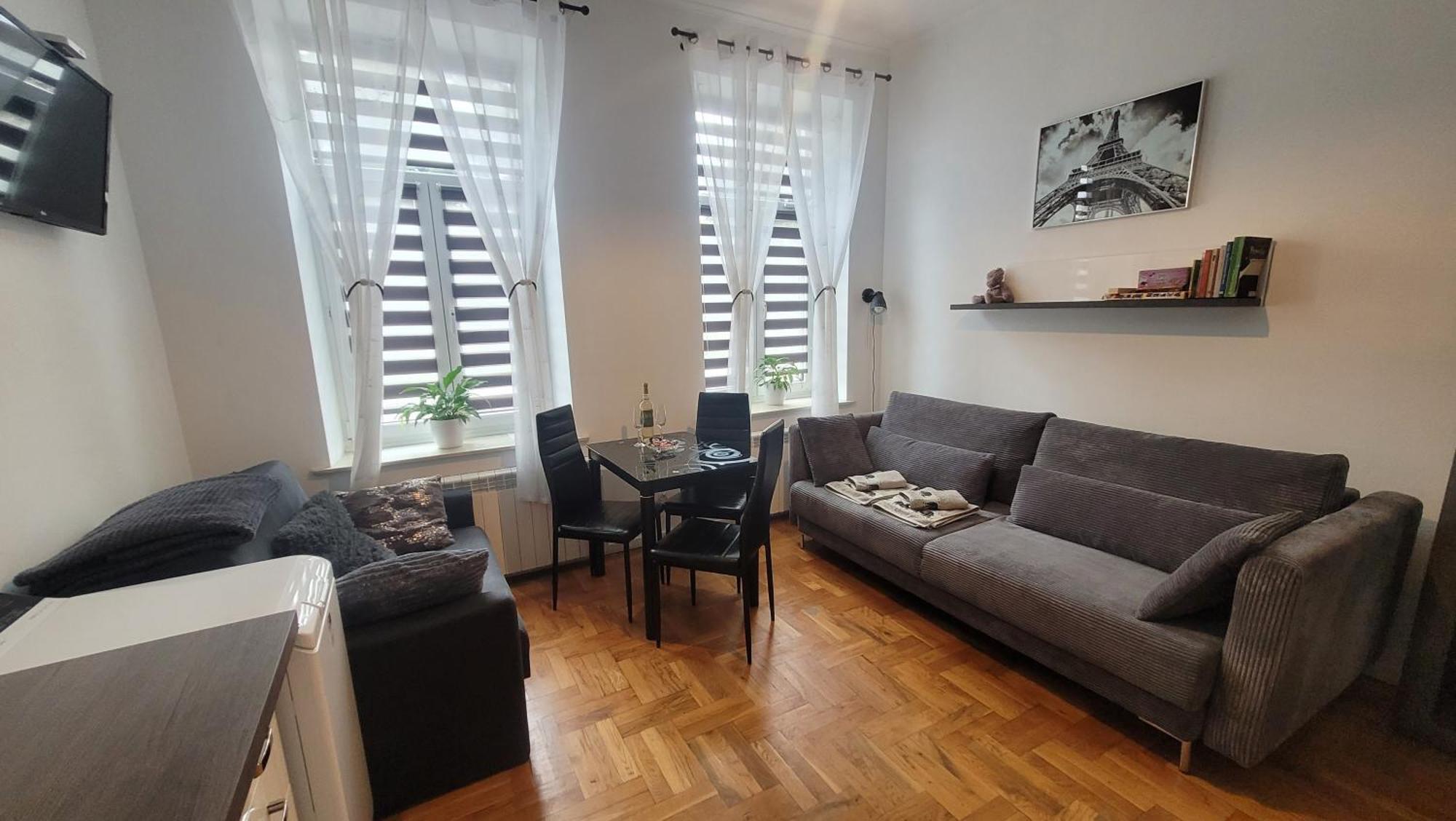 Studio Sanowa Przemysl Luaran gambar